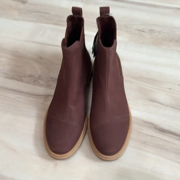 Toms Chelsea Boots in Oxblood - Picture 5 of 8